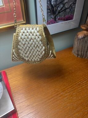 Elegant Evening Purse In Gold With Pearl Beads Indian Bollywood Style 6”x5”x2.5”